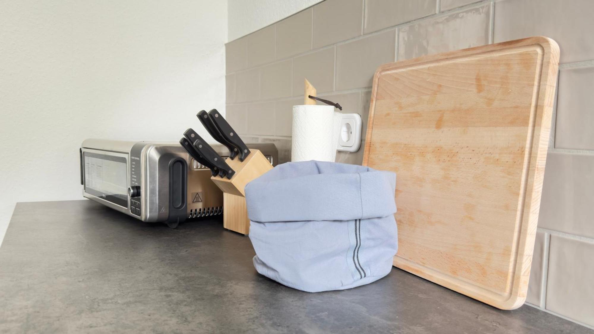 Fewo Am Park - 4P, Boxspringbett, Balkon, Smarttv, Gesundbrunnen, Familienfreundlich Halle  Eksteriør billede