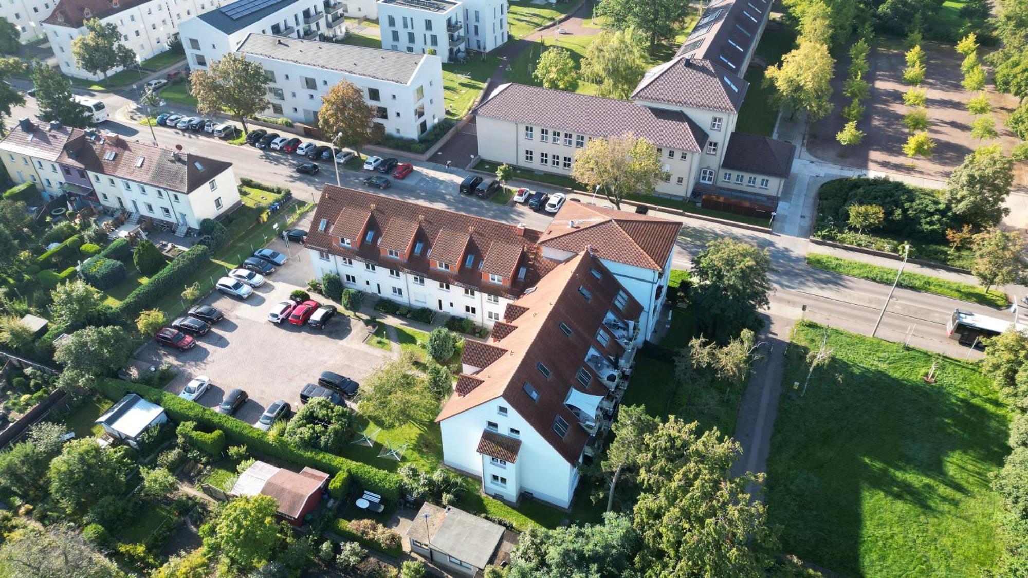 Fewo Am Park - 4P, Boxspringbett, Balkon, Smarttv, Gesundbrunnen, Familienfreundlich Halle  Eksteriør billede